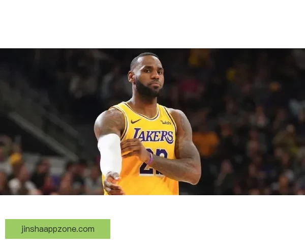 数据帝狂飙53分追平哈登詹姆斯创造NBA历史新纪录